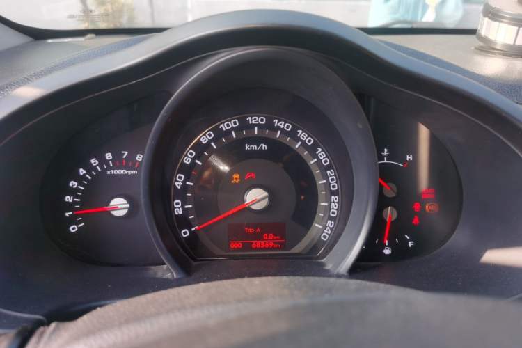 Used Kia Sportage R 2011 2.0L Manual Two-Wheel-Drive GLS