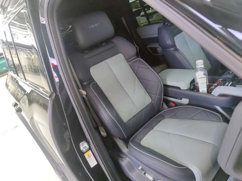 Used Formula Leopard 5 2023 Navigator Edition — 24