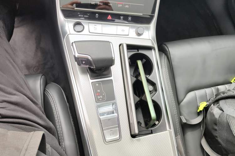 Used Audi A6L 2023 45 TFSI Prestige Elegant Edition
