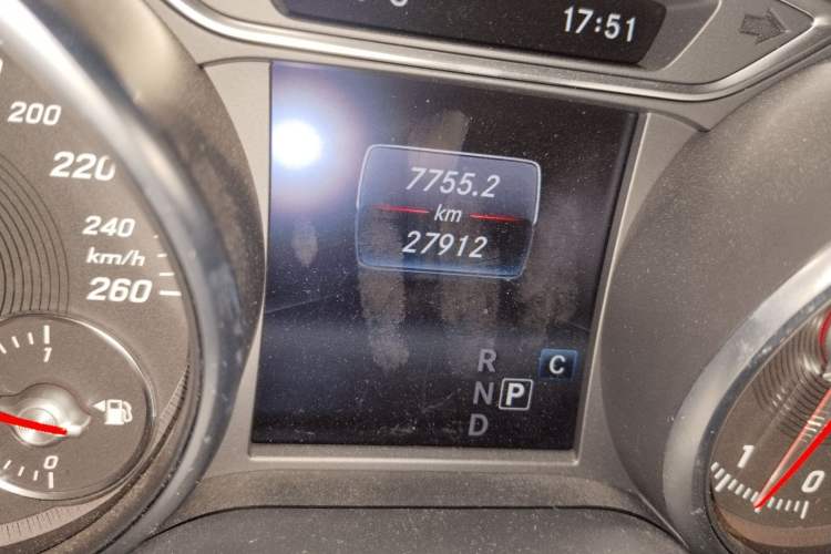 Used Mercedes-Benz GLA 2019 GLA 200 Fashion Model Odometer Close Up