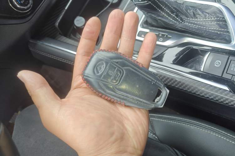 Used SAIC MAXUS D90 2017 2.0T Automatic All-Wheel Drive Sirius Vehicle Key