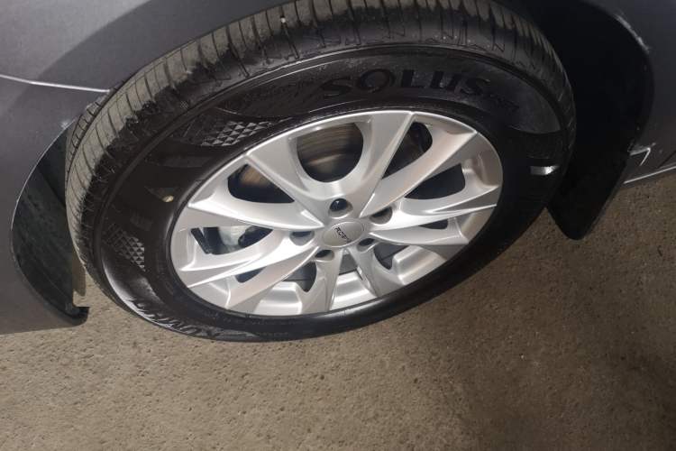 Used Roewe i5 2023 1.5L Manual Comfort Edition Exterior 4