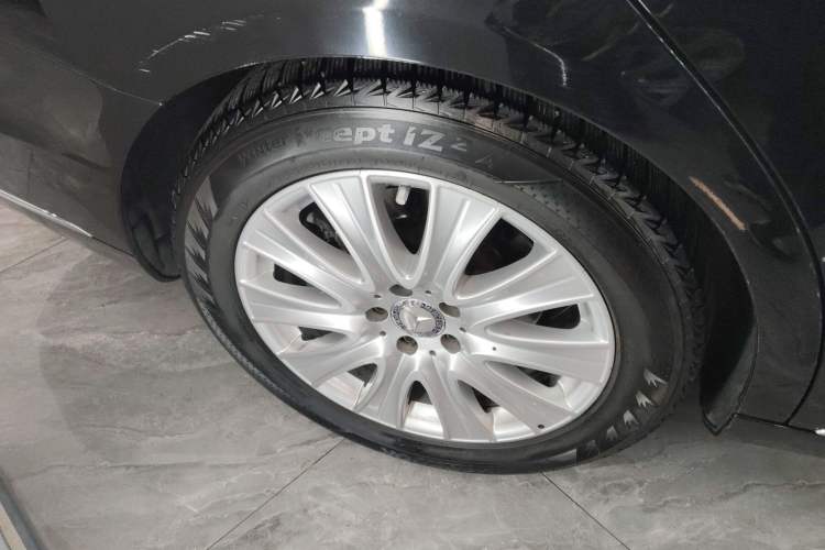 Used Mercedes-Benz S-Class 2014 S 320 L Business Model Right Rear Wheel Hub