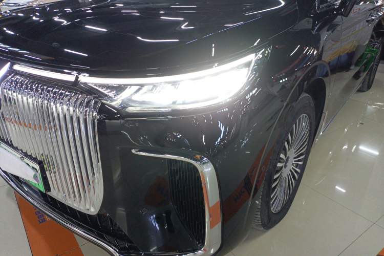 Used VOYAH Dream 2025 EV Four-Wheel Drive Prestige Kunpeng Edition