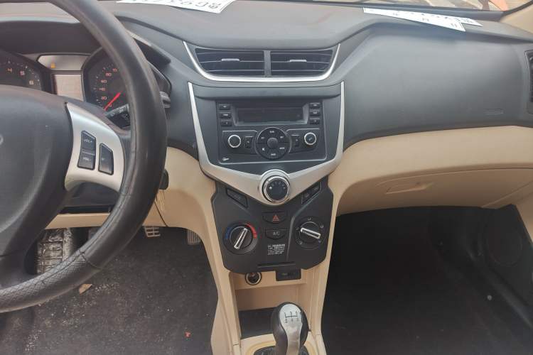 Used Chery Fengyun 2 2015 1.5L Manual New Edition Audio And AC Panel
