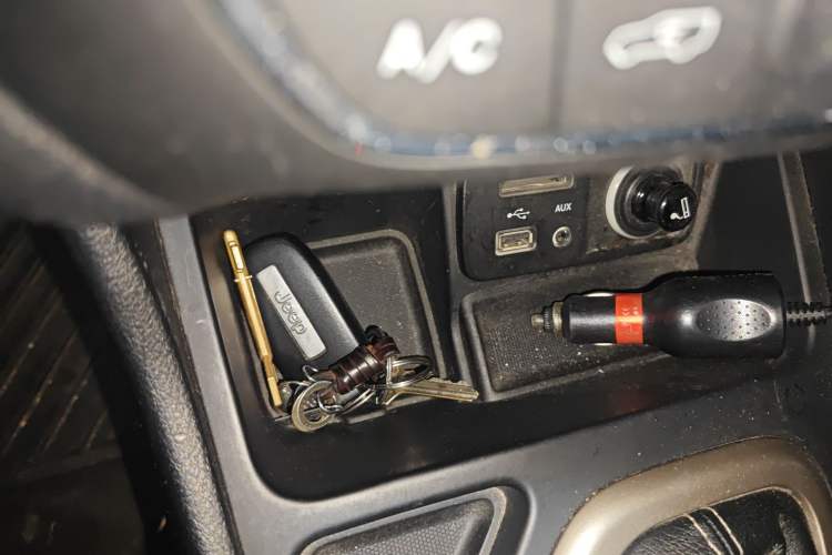 Used Jeep Cherokee 2017 2.0L Superior Edition
