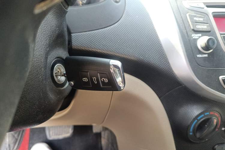 Used Hyundai Verna (older generation) 2014 1.4L Automatic Smart GLS