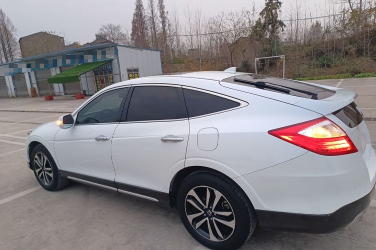 Used Honda Crosstour 2016 2.4L Luxury Edition
