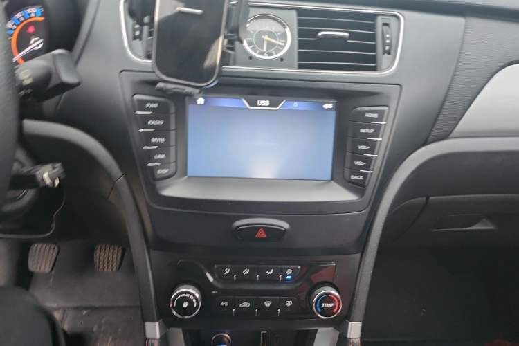 Used BAIC Senova X55 2016 1.5L Manual Comfort Version Audio And AC Panel