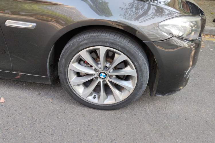 Used BMW 5 Series 2017 525Li Leading Model
