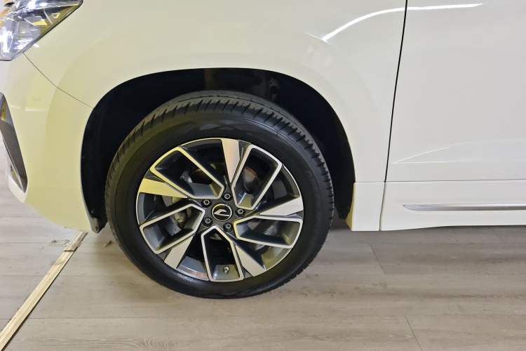 Used Jetta VS7 2024 280TSI Automatic Flagship Edition Left Front Wheel Hub