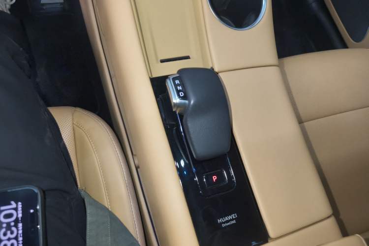 Used Hima AITO M5 2022 Extended-Range Four-Wheel Drive Ultimate Edition Gear Lever