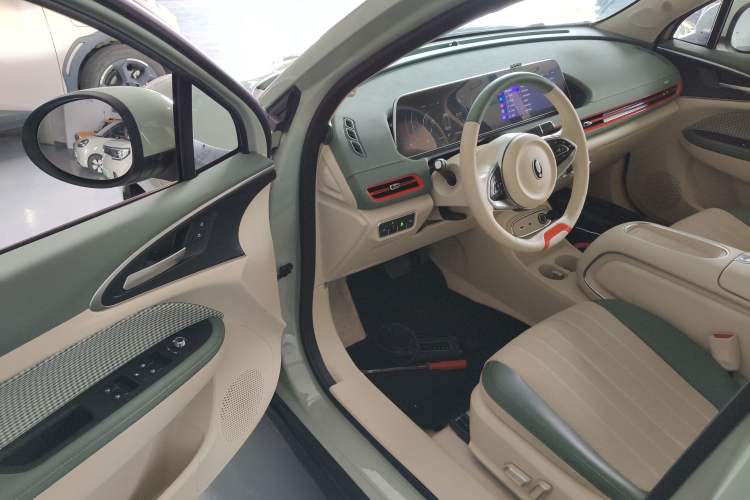 Used ORA Good Cat 2023 401 km Standard Range Premium Version Lithium Iron Phosphate Driver Seat