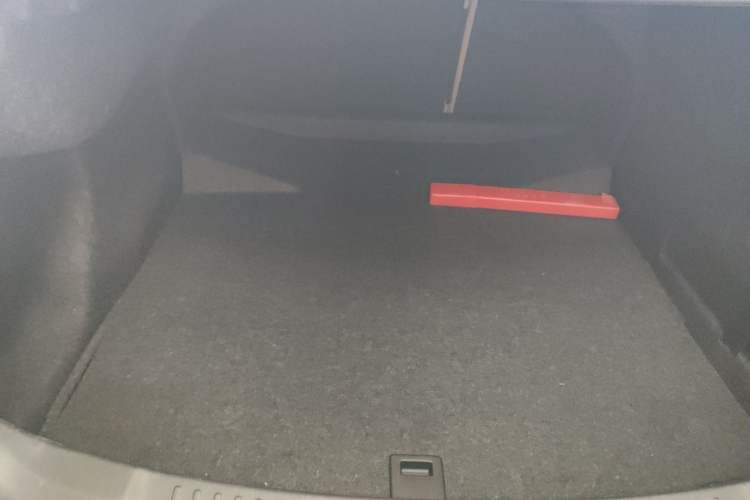 Used Chevrolet Malibu 2014 2.0L Automatic Comfort Edition Trunk