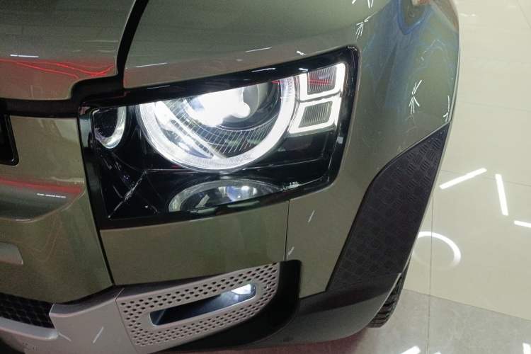 Used Land Rover Defender 2020 110 P400 Dark Special Edition