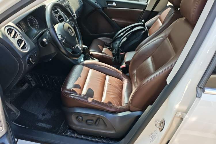 Used Volkswagen Tiguan 2013 1.8 TSI Automatic All-Wheel Drive Luxury Model Left Front Seat