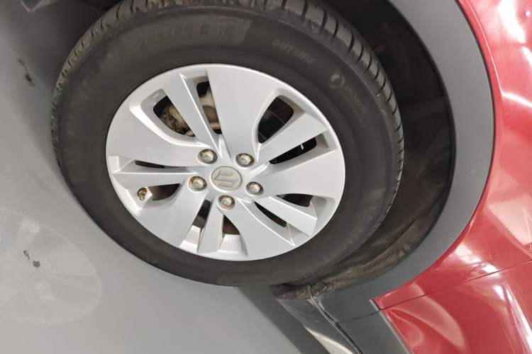 Used Suzuki S-Cross 2014 1.6L CVT Two-Wheel Drive Elite Version Left Front Wheel Hub