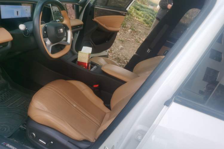 Used Geely Galaxy L7 2023 1.5T 115 km Starship Left Front Seat