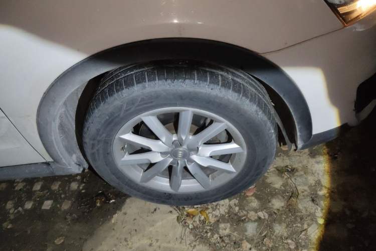 Used Audi Q3 2013 35 TFSI Ambition Edition Right Front Wheel Hub