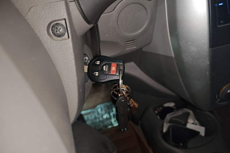 Used Nissan Sunny 2014 1.5XE Manual Elite Edition