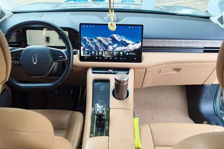 Used Hima AITO M5 2022 Range-Extended Rear-Drive Standard Version Center Console