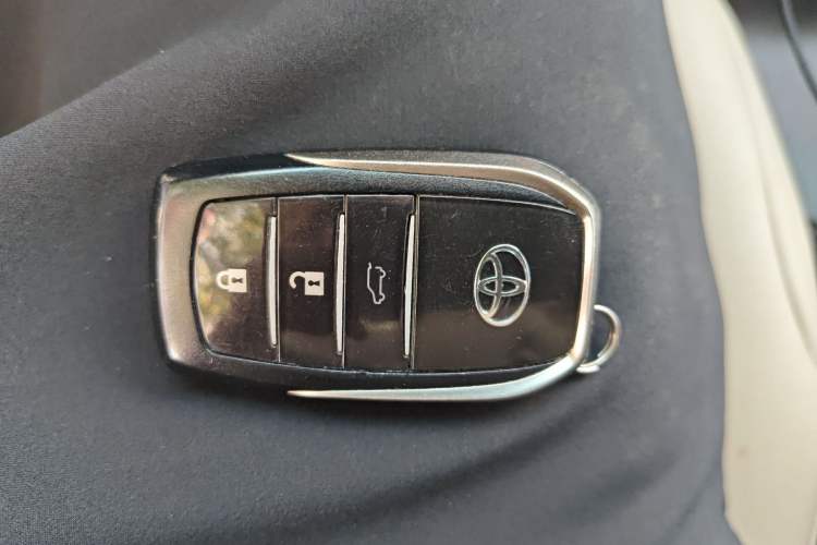 Used Toyota Prado 2010 4.0L Automatic TX-L NAVI