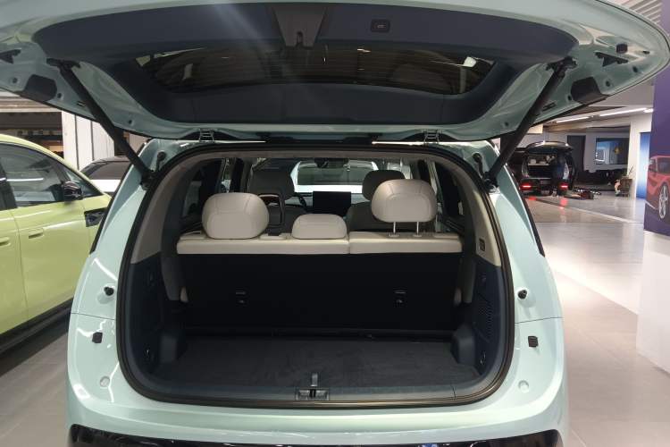 Used Zeekr MIX 2025 Long-Range Intelligent Driving Edition Trunk