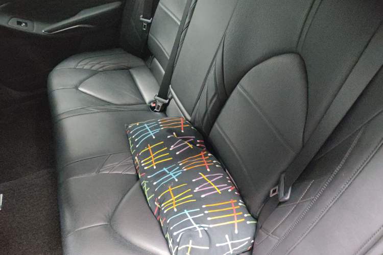 Used Toyota Avalon 2019 Dual-Engine 2.5L XLE Prestige Version China VI Standard