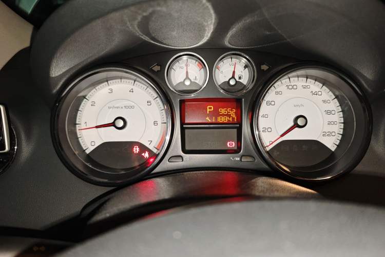 Used Peugeot 408 2013 2.0L Automatic Comfort Edition
