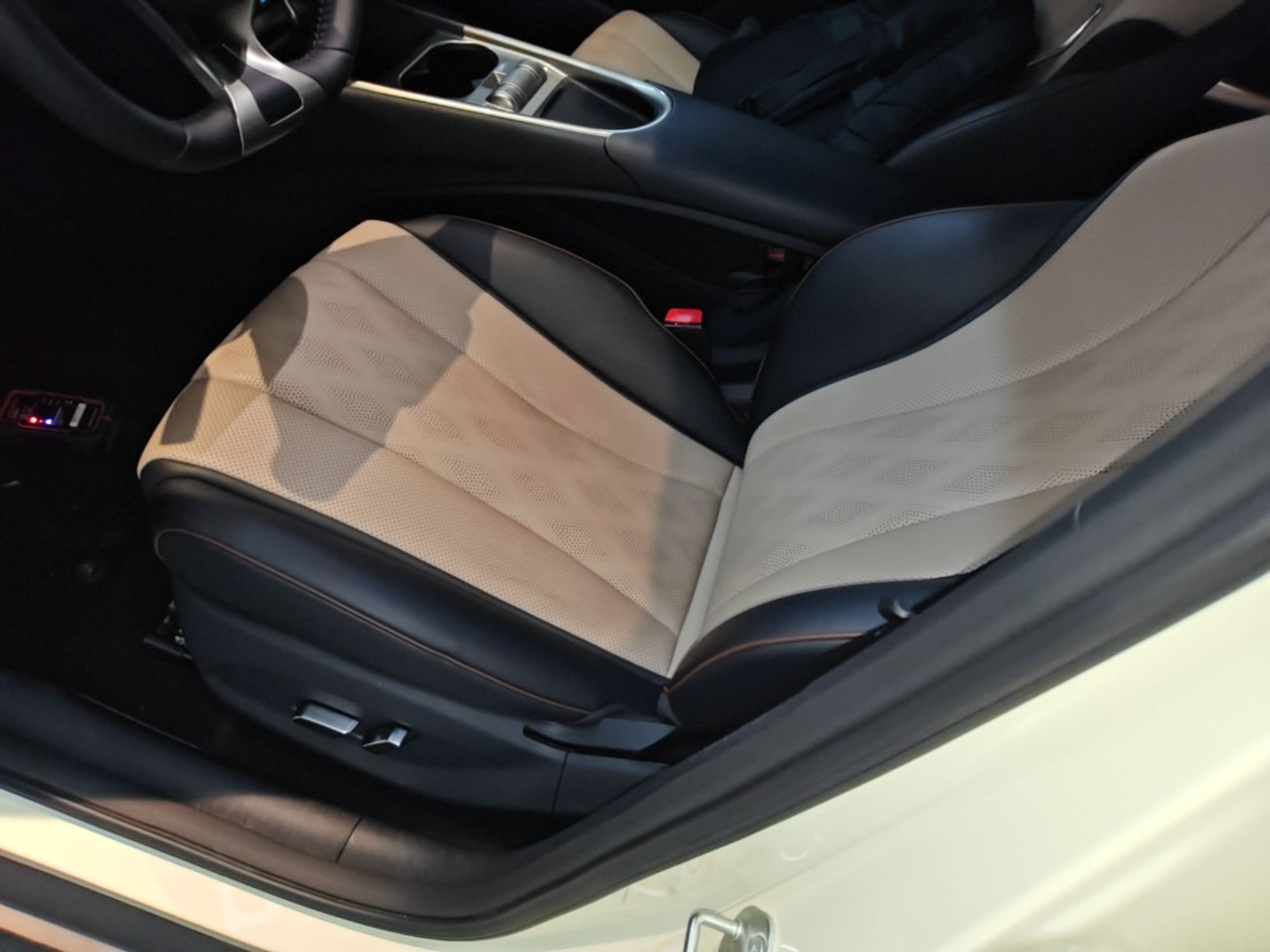 Vordere Reihe im Auto