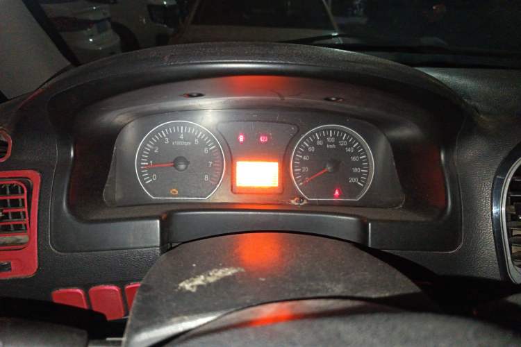 Used FORTHING Lingzhi 2016 M3L 1.6L 7-Seater Comfort Model Instrument Cluster