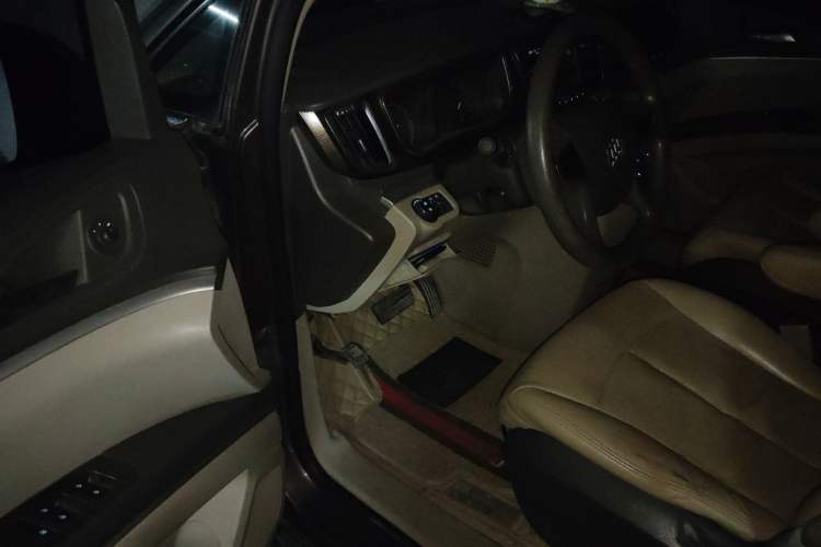 Used Buick GL8 2013 2.4L CT Luxury Business Comfort Edition