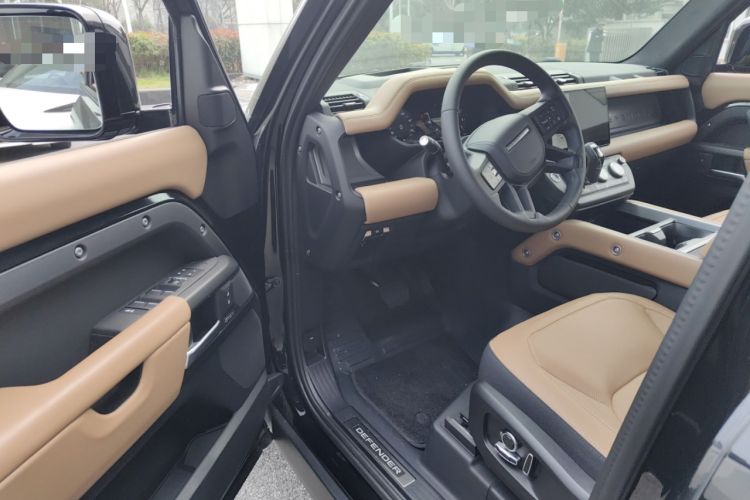 Used Land Rover Defender 2025 130 3.0T P400 Seven-Seat Luxury Edition Driver Seat