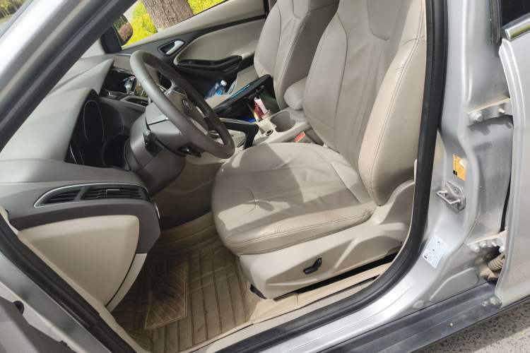 Used Ford Focus 2012 Sedan 1.6L Automatic Prestige Model