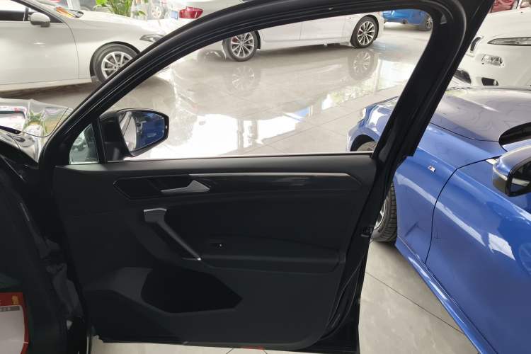 Used Volkswagen Tiguan 2017 330TSI All-Wheel-Drive Innovation Model