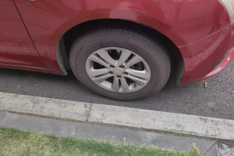 Used Chevrolet Cruze 2013 1.6L SL Sunroof Edition MT
