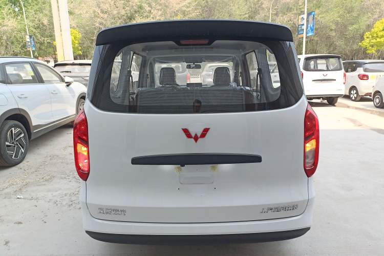 Used Wuling Hongguang New Energy 2024 All-Electric Model 300KM Standard Version Rear