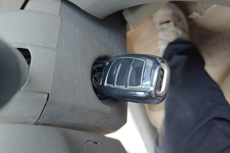 Used Chevrolet Sail 2011 Hatchback 1.4L Manual Happiness Edition