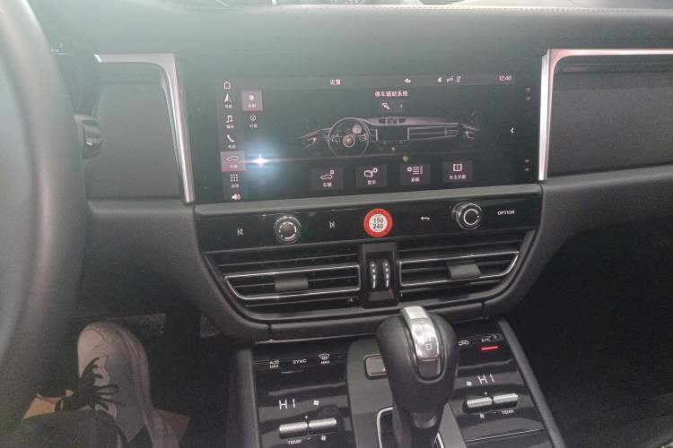 Used Porsche Macan 2022 Macan 2.0T
