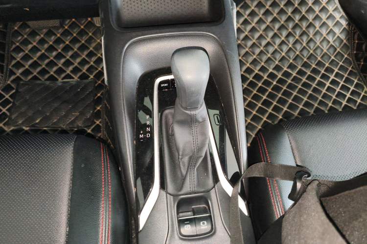 Used Toyota Levin 2019 185T CVT Entry-Level Version China VI Standard Gear Lever