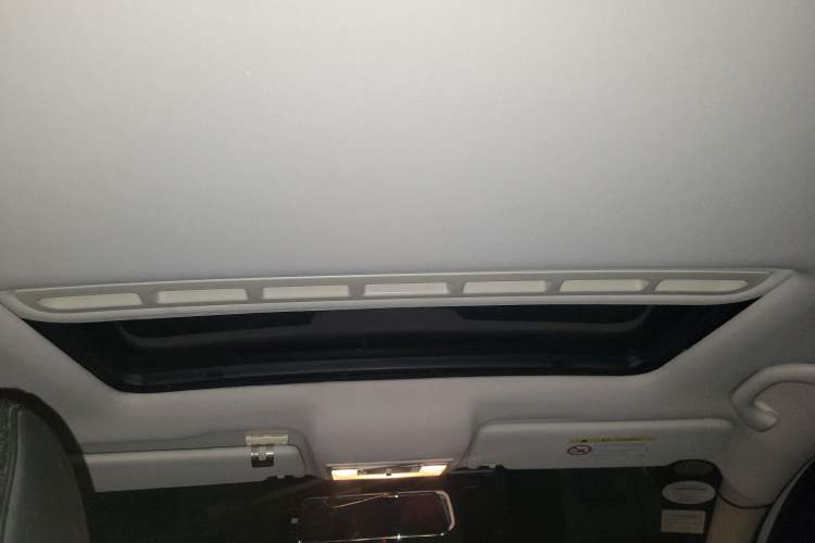 Used Volkswagen Jetta 2015 1.4L Manual Comfort Model Headliner