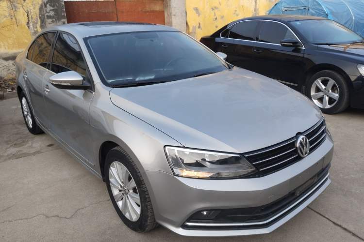 Used Volkswagen Sagitar 2016 230TSI 25th Anniversary Edition Exterior 2