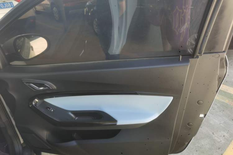 Used Chery New Energy Little Ant 2022 Revised Version Sweet Pink Edition Half-Sugar Version Lithium Iron Phosphate 30.7 kWh 30 kW 301 km