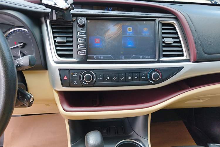 Used Toyota Highlander 2015 2.0T Two-Wheel Drive Elite Edition 7 Seats
