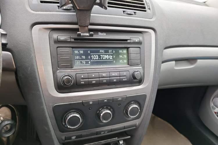 Used Skoda Octavia 2010 1.6L Automatic Yijun Edition
