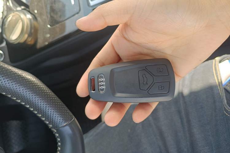 Used Audi A5 2022 Sportback 40 TFSI quattro Luxury Dynamic Model Vehicle Key