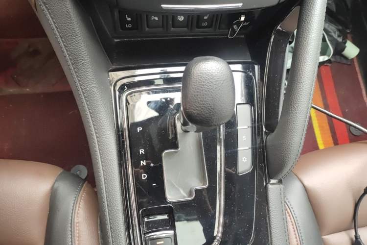 Used Dongfeng Aeolus AX7 2018 Classic 1.6T Automatic Prestige Model
