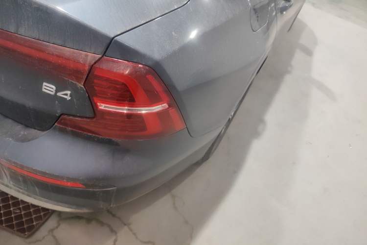 Used Volvo S60 2025 B4 Zhiyi Luxury Edition Exterior 3