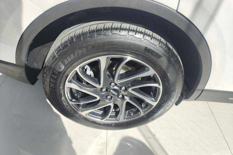 Used Lincoln Corsair 2022 2.0T Two-Wheel Drive Deluxe Edition Right Rear Wheel Hub