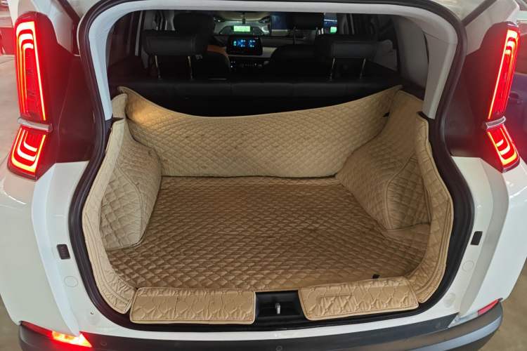 Used Bestune NAT 2022 Comfortable Travel Battery-Swap Version 100kW 401km
